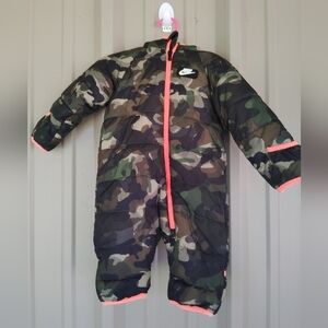 Nike Baby Infant Hooded Insulated Puffer Camouflage Snowsuit  Size 6 Months